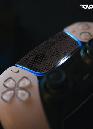 TALONGAMES PS5 DualSense コントローラー 用 タッチパッド プロテクター PlayStation5 コントローラー 用 保護シール 2個入り  取り付け簡単 簡単保護  保護テープ 保護スキン タッチパッドカバー ( スネークスケールブラック ) (TD48)